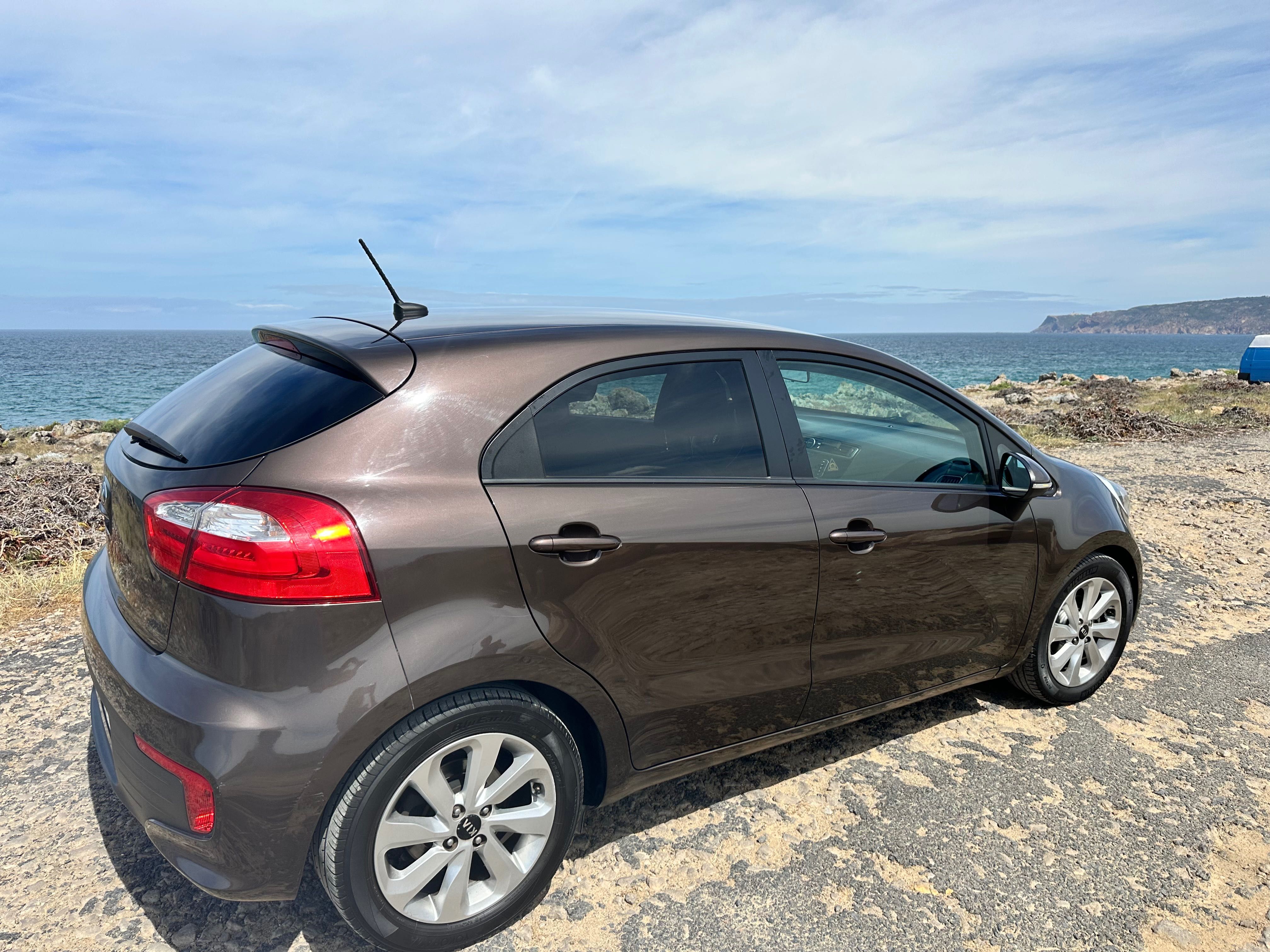 Kia Rio 2016 – Gasolina. Impecável! Único Dono – Como Novo!