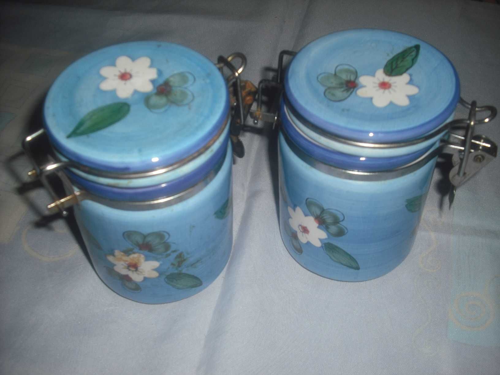 Porcelanowe pojemniki na herbatę, kawę i tp