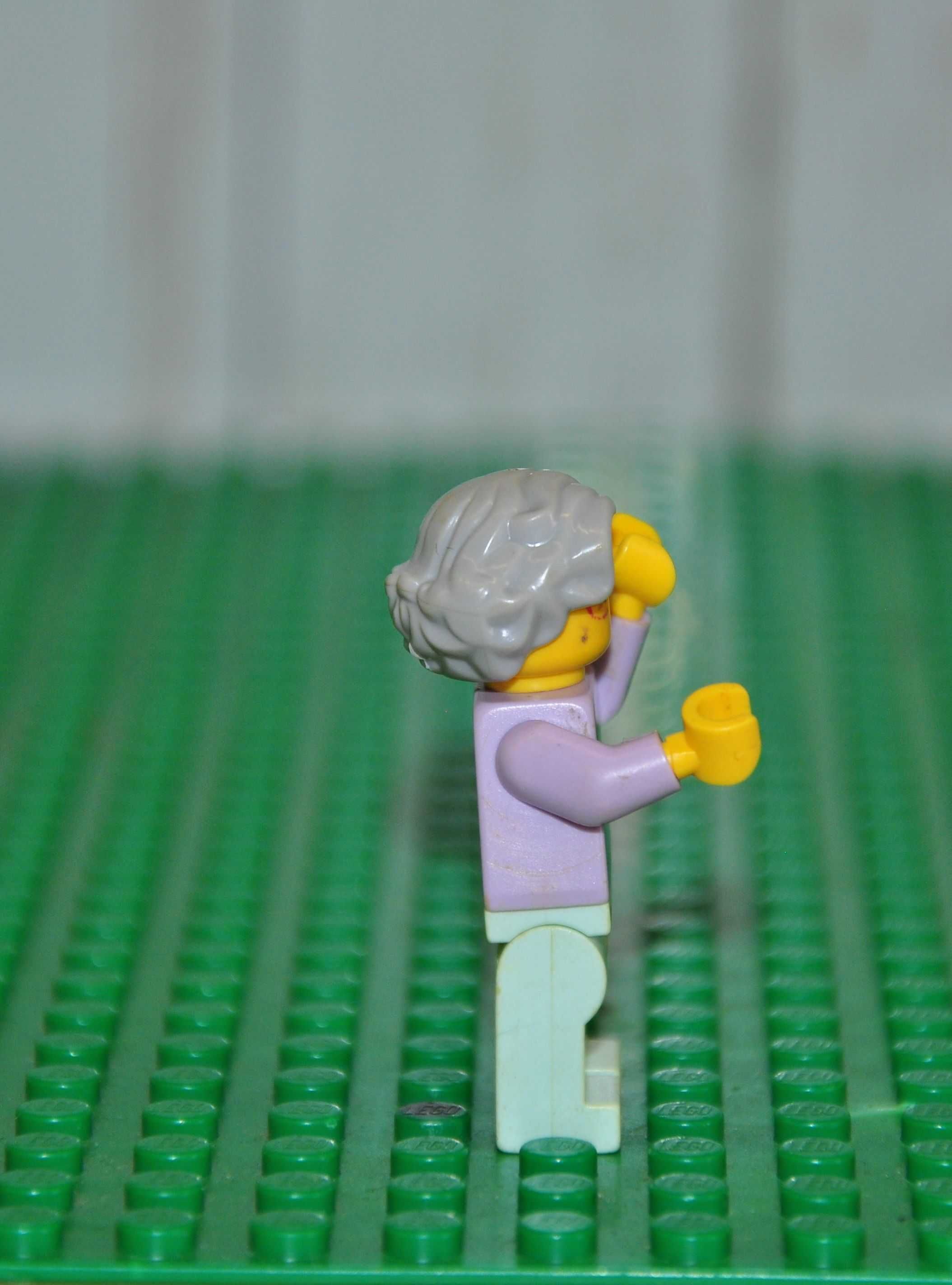 F0408. Figurka LEGO Collectible Minifigures - col176 Grandma Series 11
