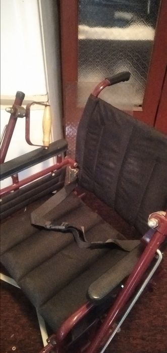 Продам инвалидную коляску