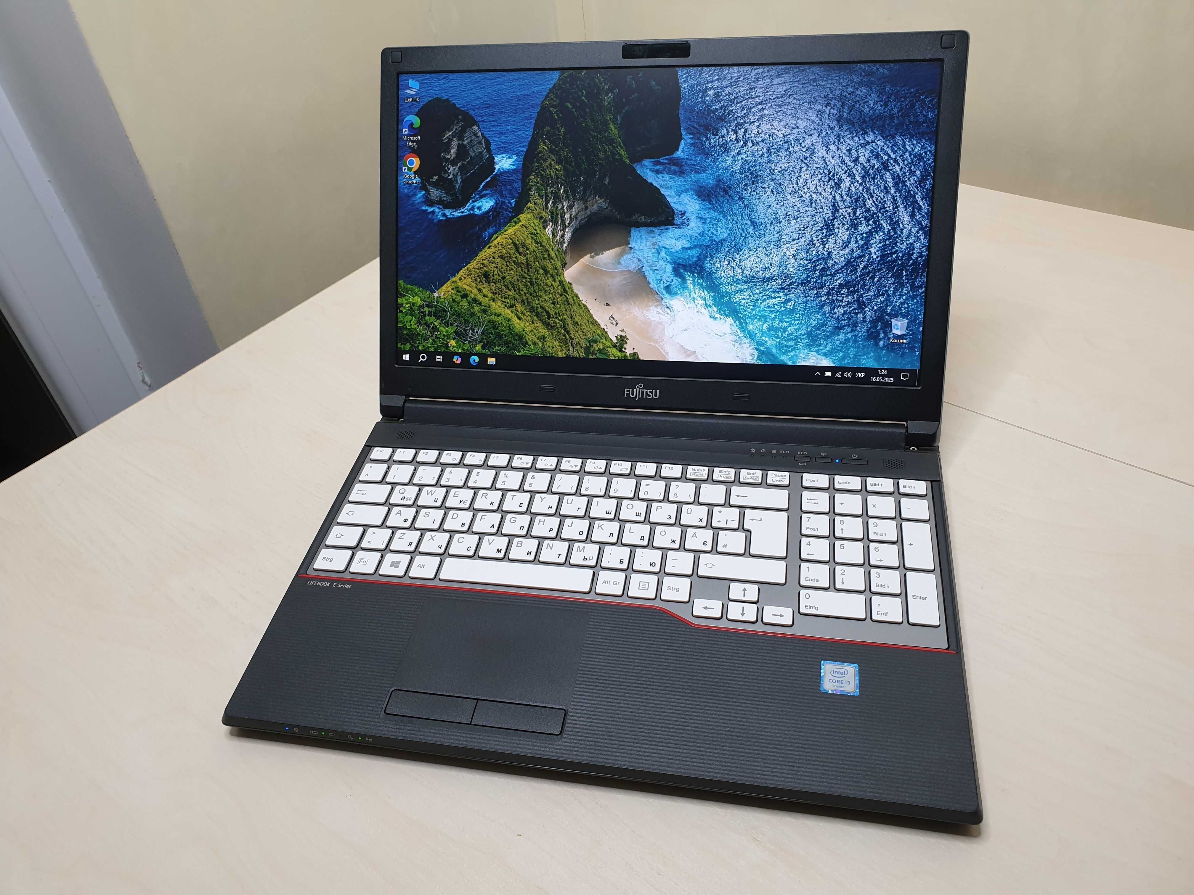 Потужний ноутбук Fujitsu /Intel Core i3-6100/SSD 256/Батарея до 6 г.