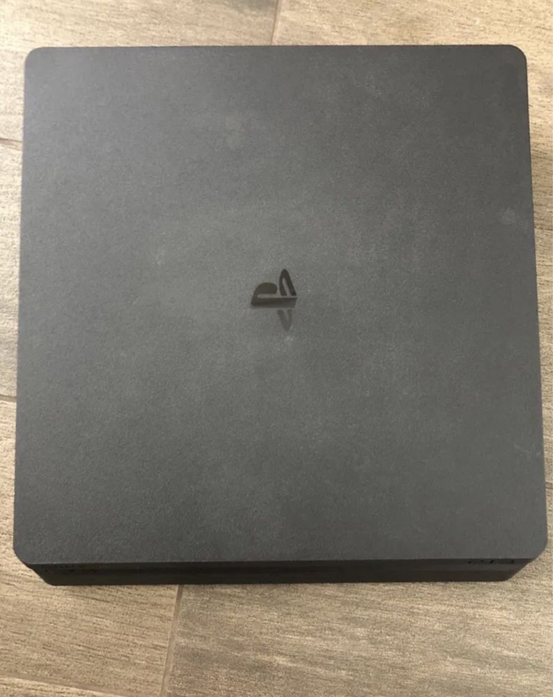 Sony Playstation 4 slim