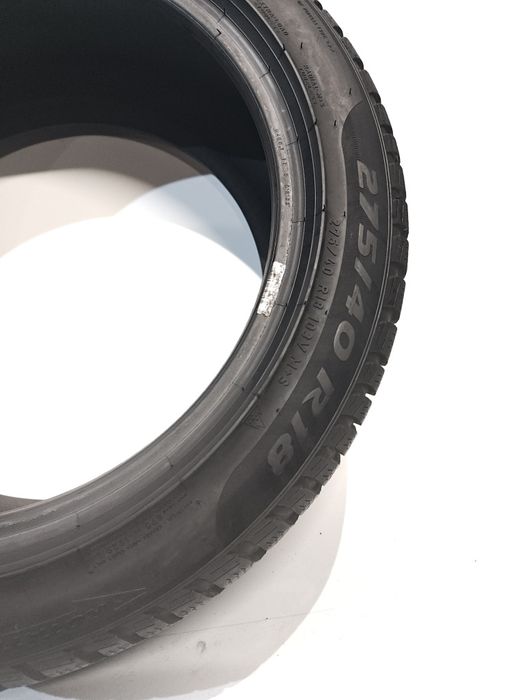 275/40/18 Pirelli Sottozero 3 MO ** 7mm-Dot 23 **