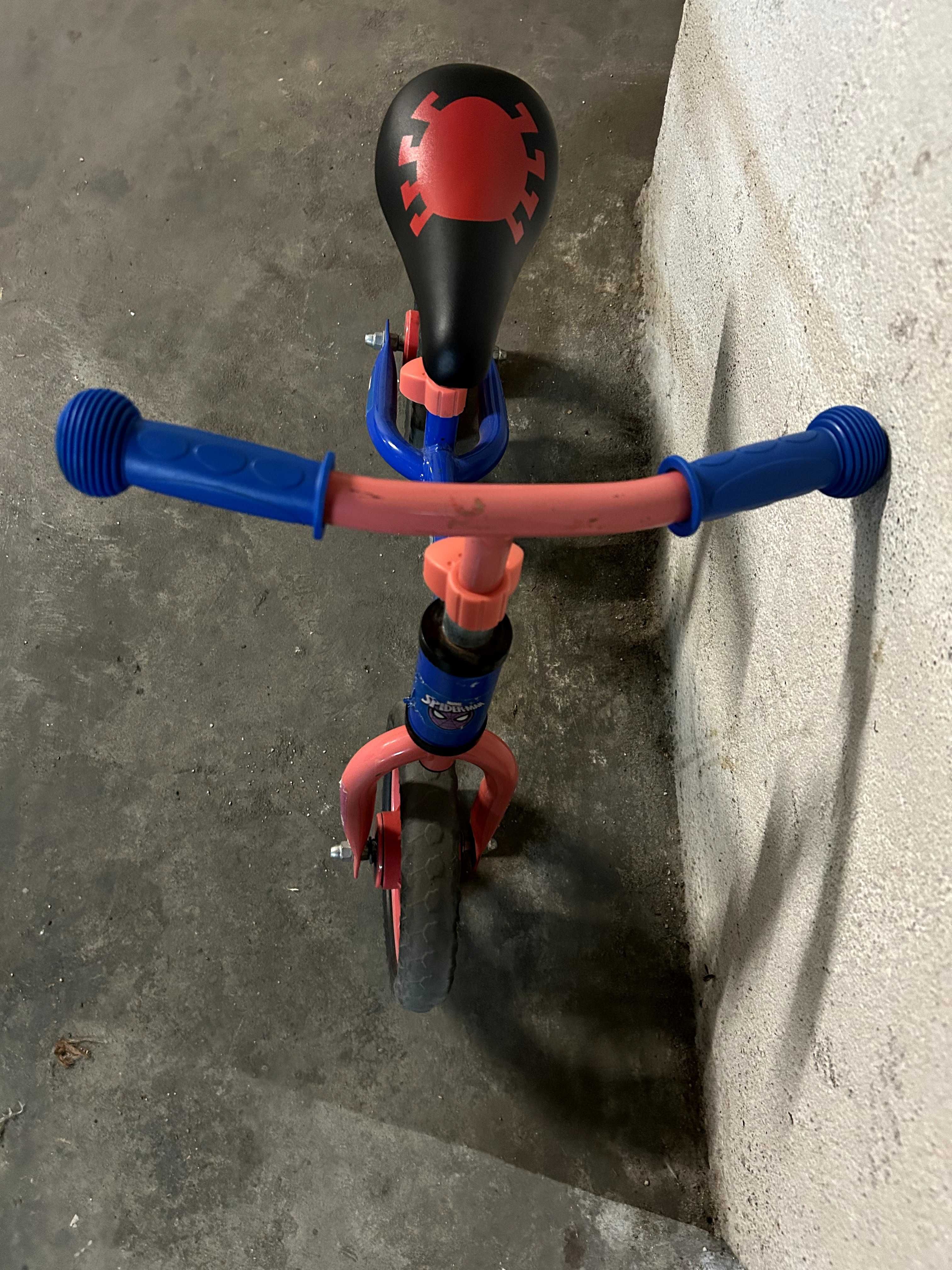 Bicicleta de equilibrio Spiderman