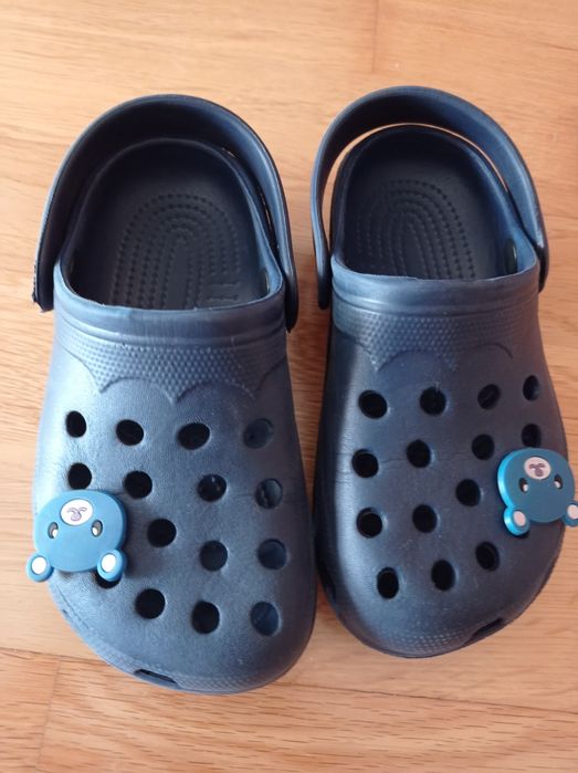 Crocs azuis número 27