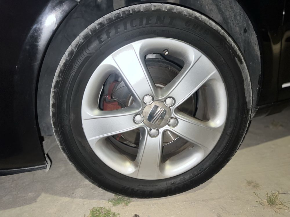 Vendo jantes 16 com pneu (205/55 R16 , 5x112)