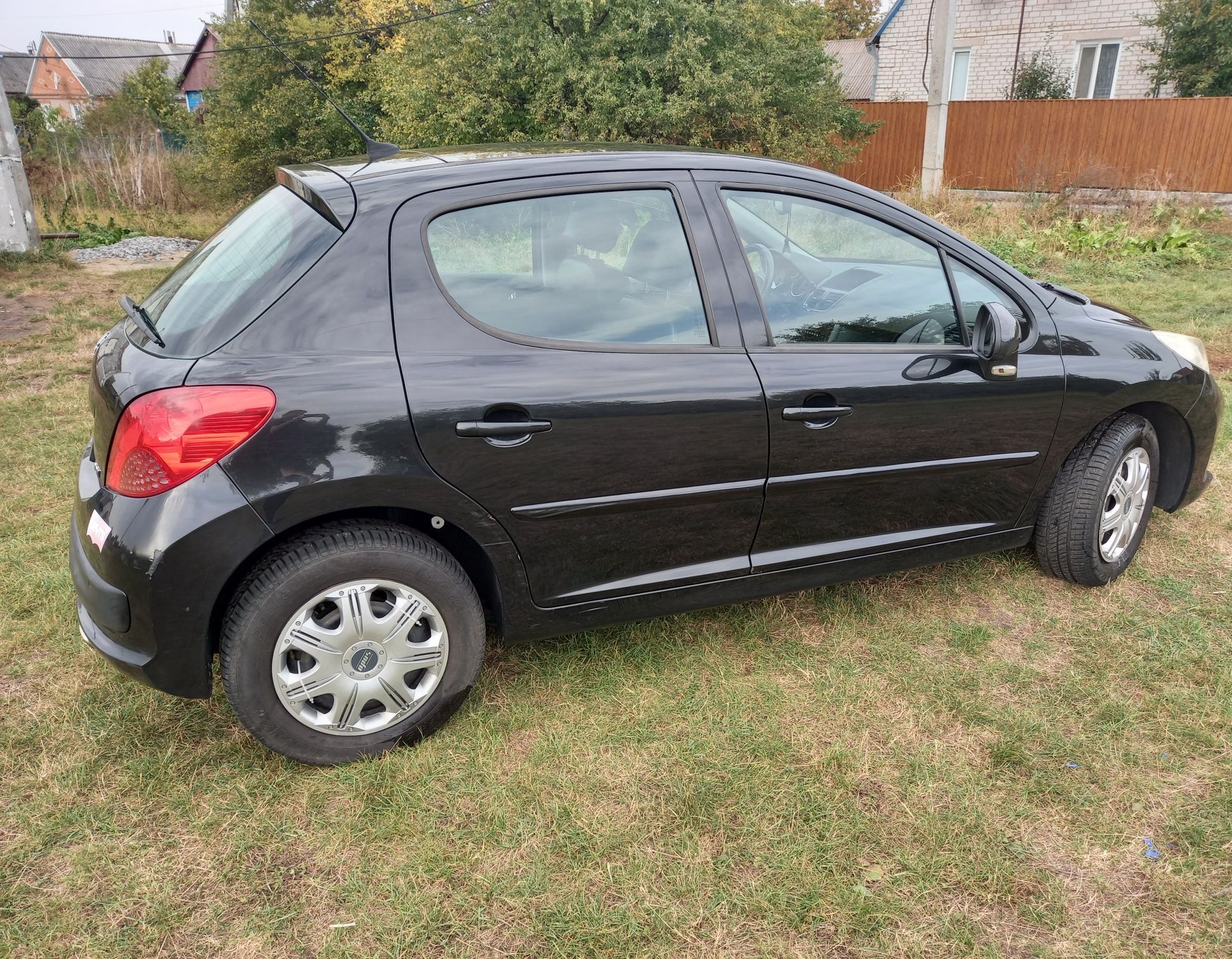 Продам Peugeot 207