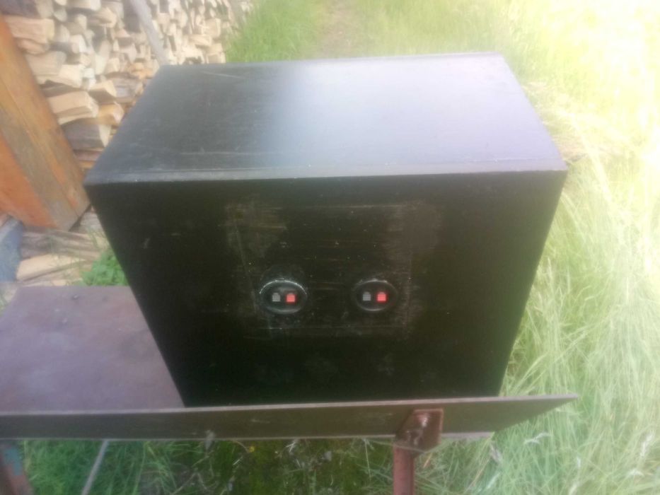 10" 25 см. Працює БЕЗ АВТОМОБІЛЬНОГО ПІДСИЛЮВАЧА! та саб JL 2х25 См.