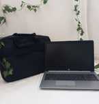 Laptop HP srebrny
