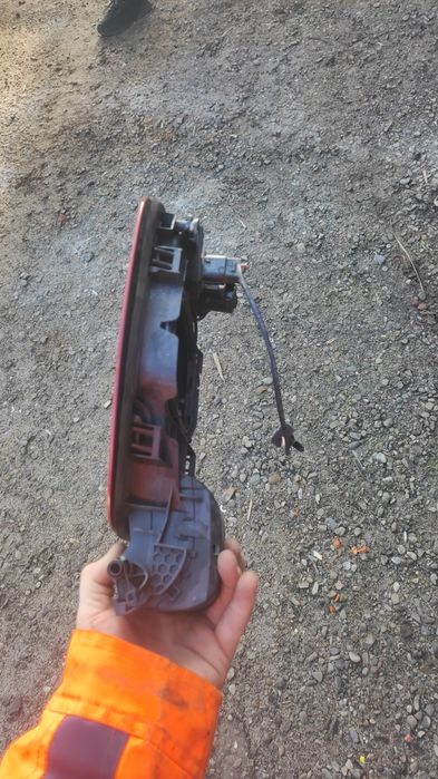 Лючок зарядки Ford Mustang mach-e.