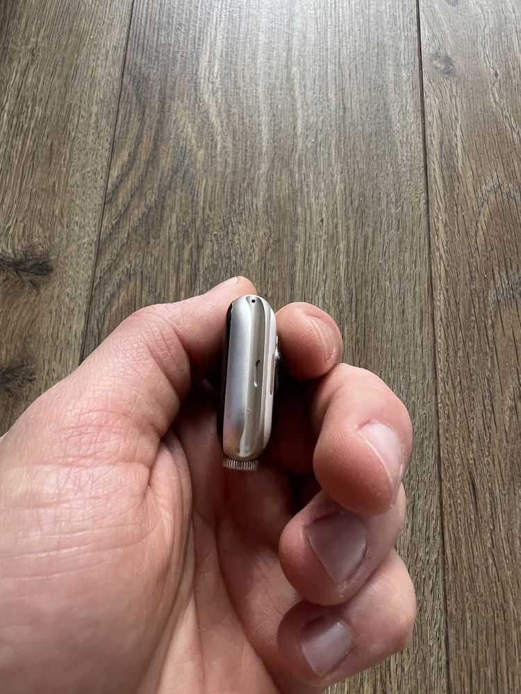 Apple Watch SE 2 40mm Star Alu GPS