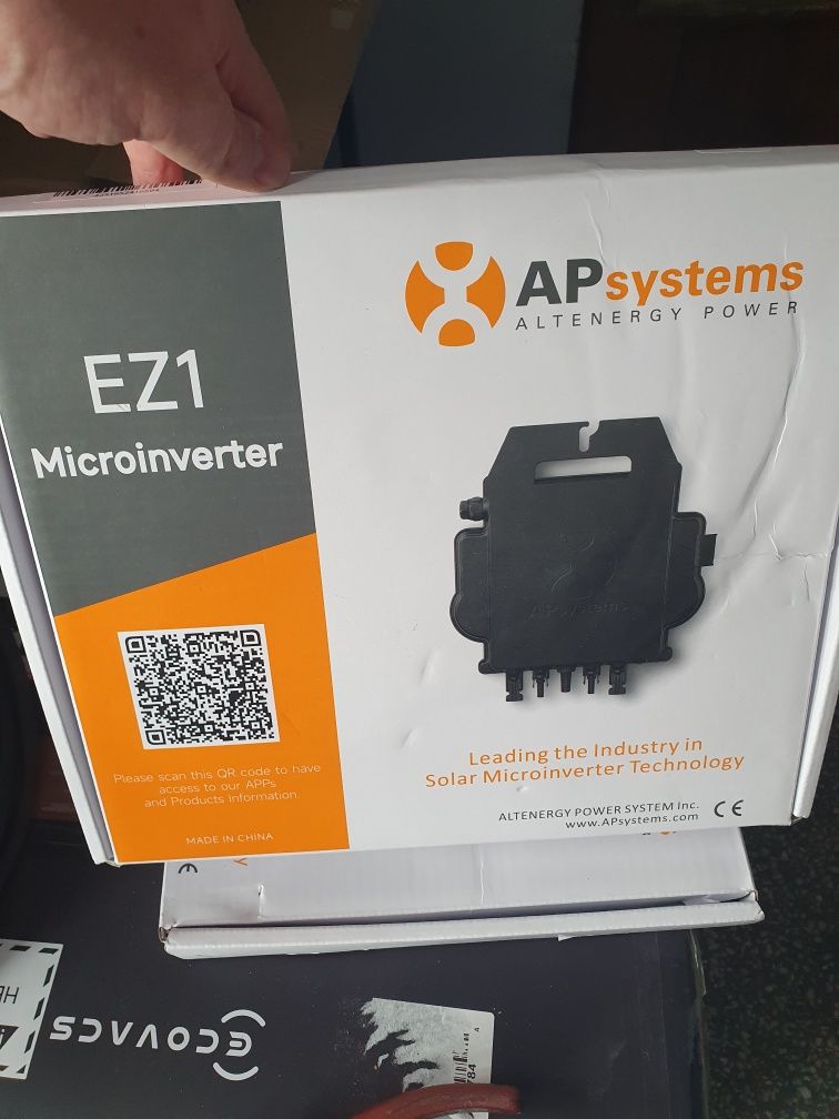 APSYSTEMS EZ1-M Mikroinwerter 600W