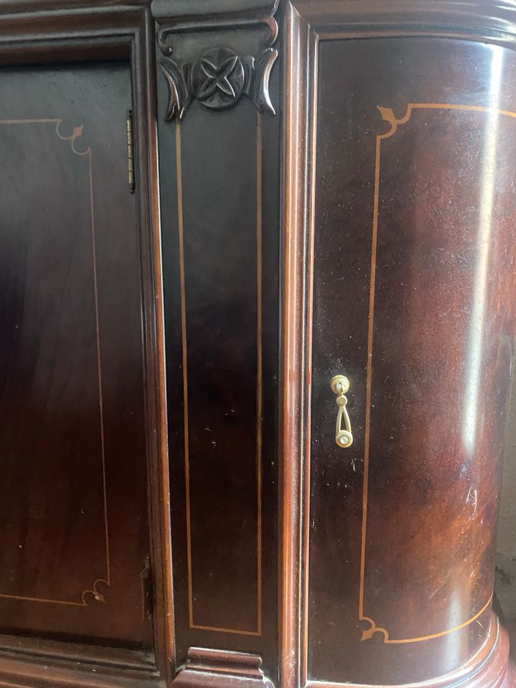 Móvel antigo para restauro