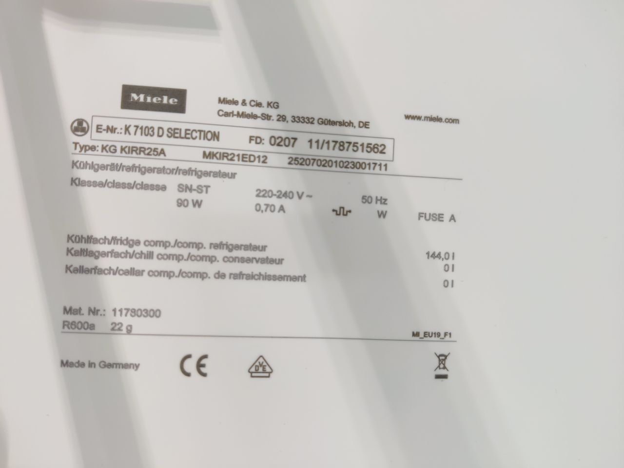 Вбудований холодильник Miele™ K 7103 D Selection. 87cm. Germany. 2022