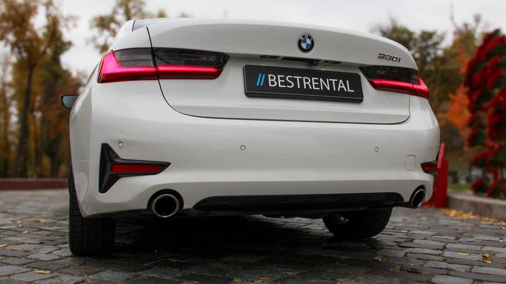 Прокат / Оренда BMW 330 White