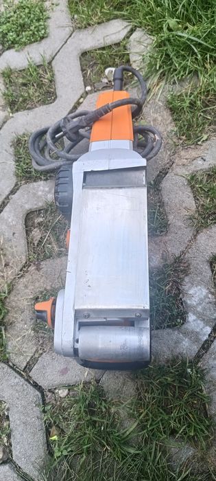 Szlifierka taśmowa 1200W Triton TA1200BS
