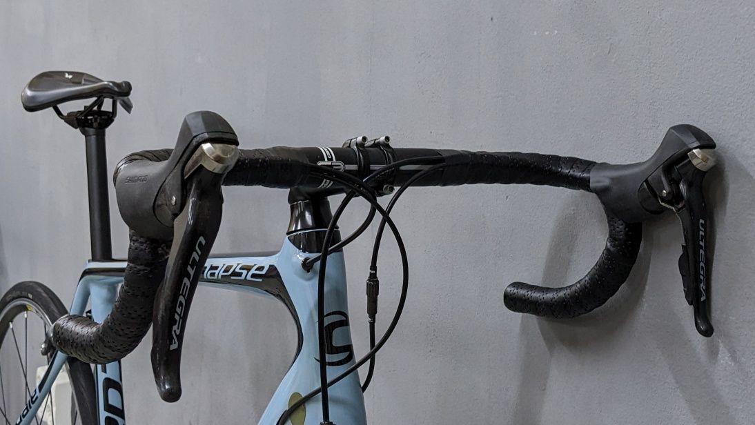 Шоссейный карбоновый велосипед Cannondale Synapse р.M/L (шосейний)