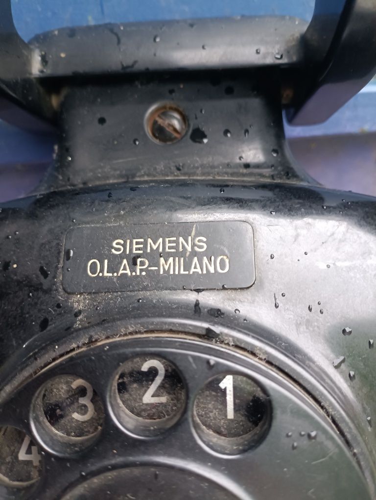 Настінний телефон SIEMENS O.L.A.P.-MILANO з бакеліту.
 Вінтаж 40-х.