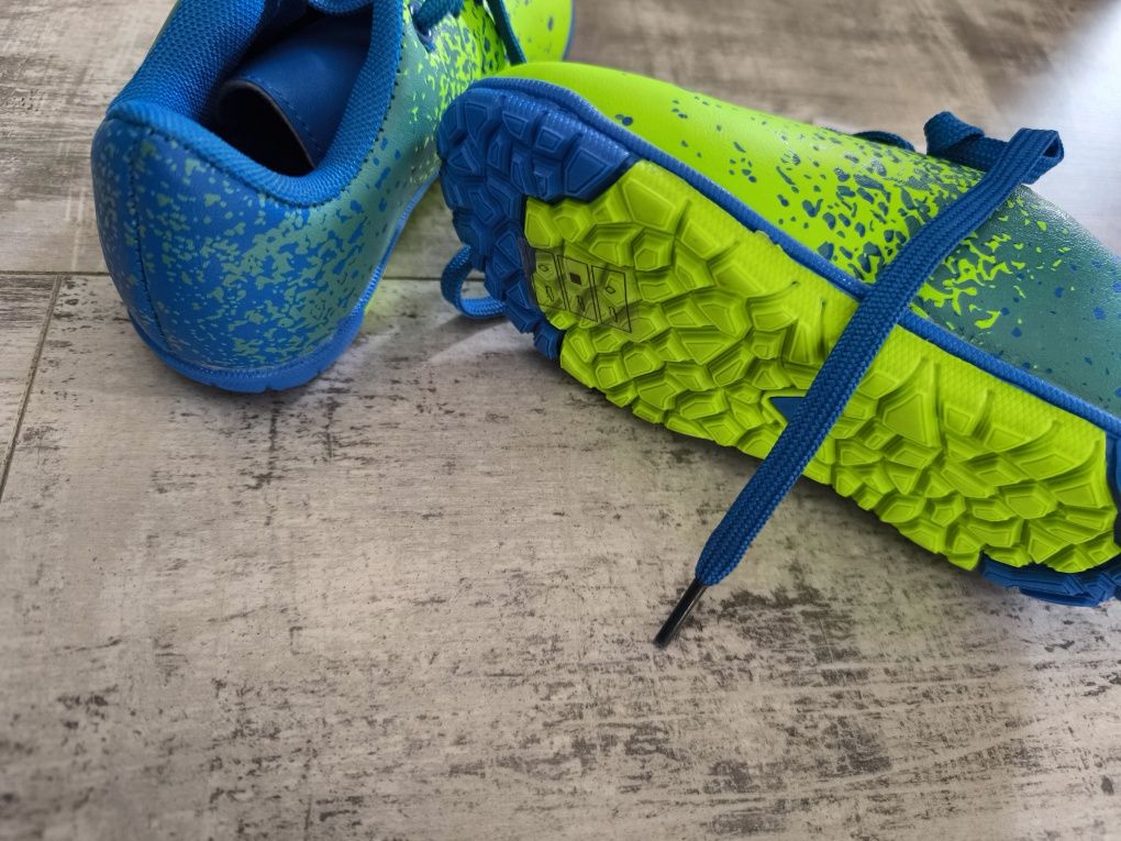 Buty do gry w piłkę nożną sportowe