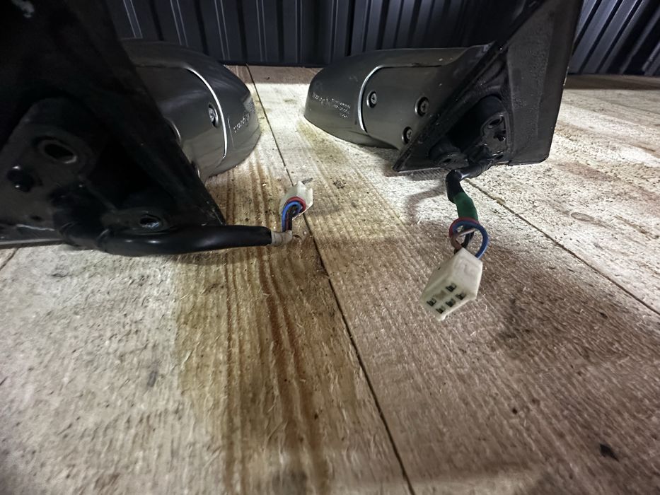 Зеркало бічне Toyota rav 4 тойота