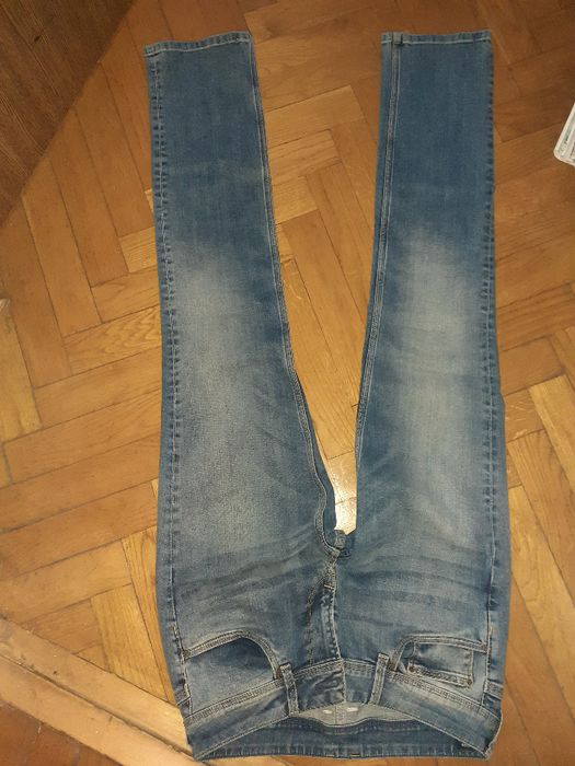 Fantastyczne spodnie damskie jeansowe marki Pepe Jeans Sprzedam