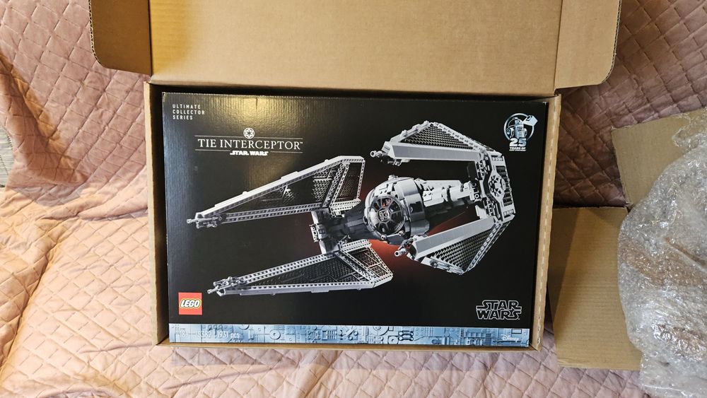 Lego Star Wars 75382 TIE Interceptor