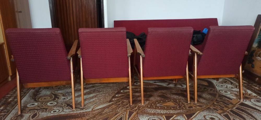 Sprzedam 4 fotele lisek typu 190 300