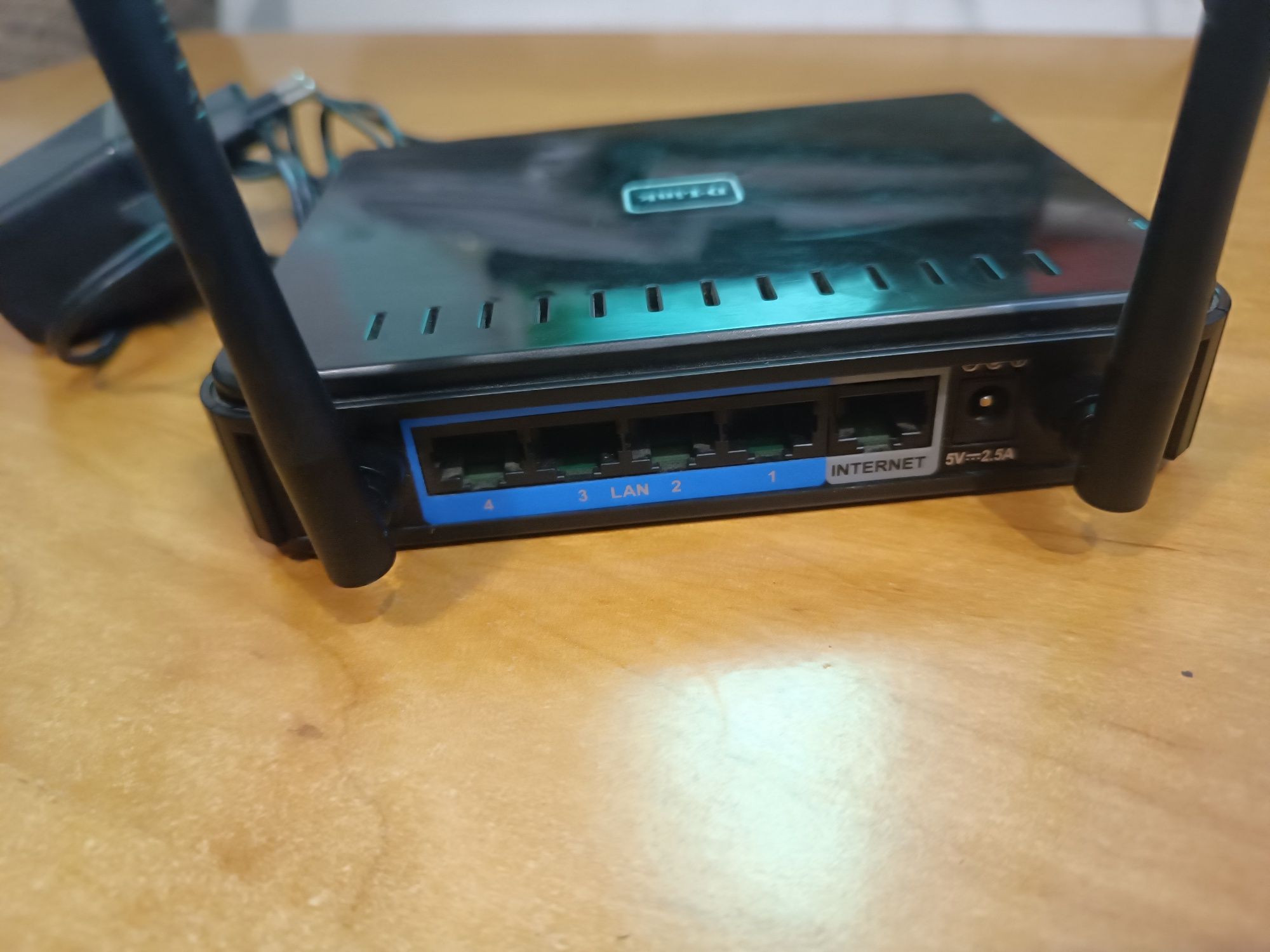 WI Fi router D-LINK DiR620