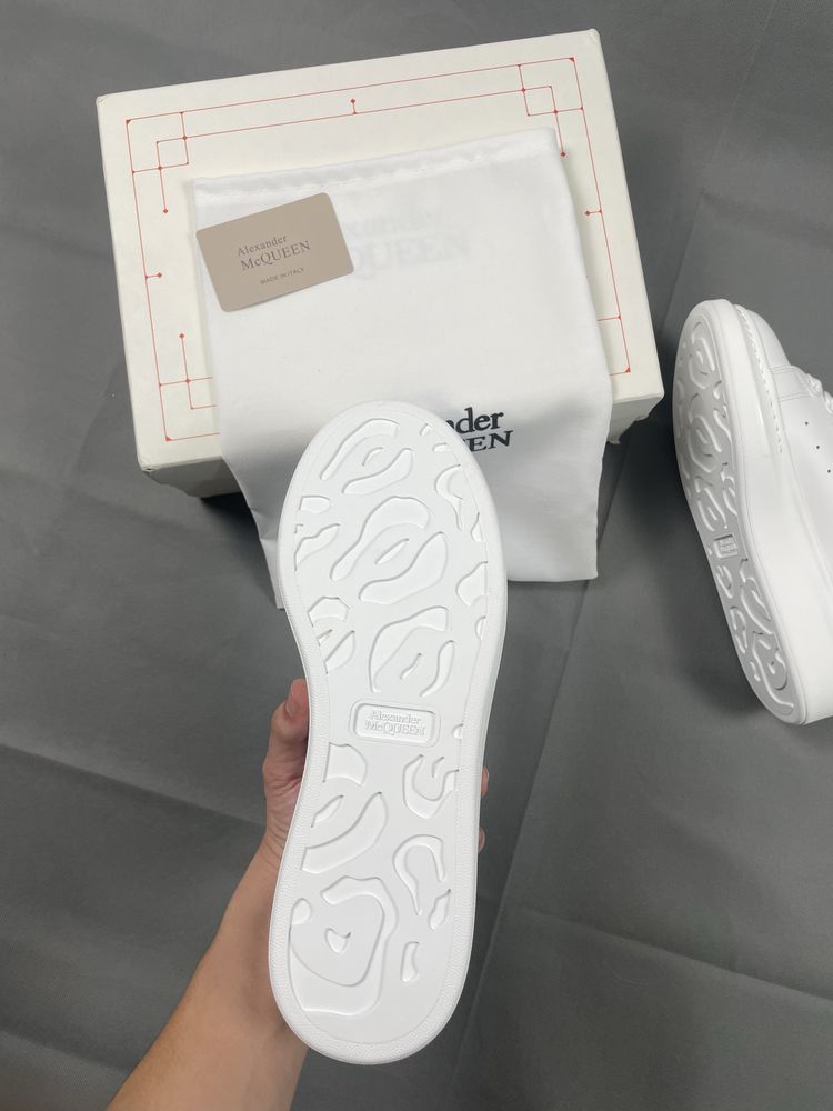Alexander McQueen White|Black
