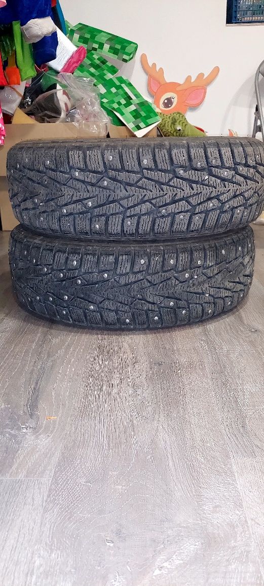Шини зимові шиповані Nokian