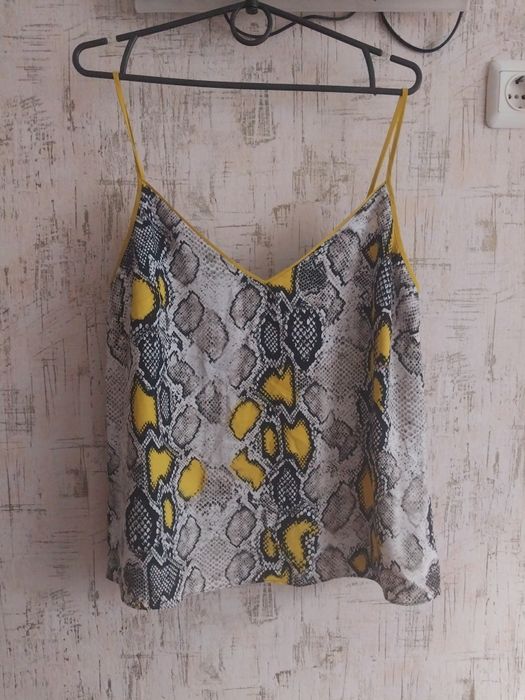 Майже нова майка