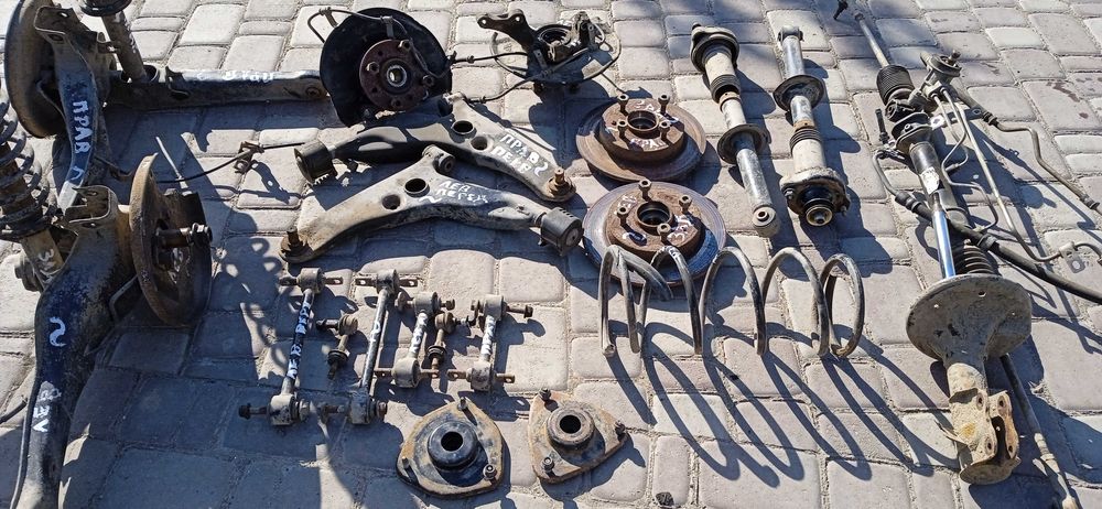 Ходовая  Mitsubishi Carisma (DA)Space Star VolvoS40V40Renault 1.9 dCi