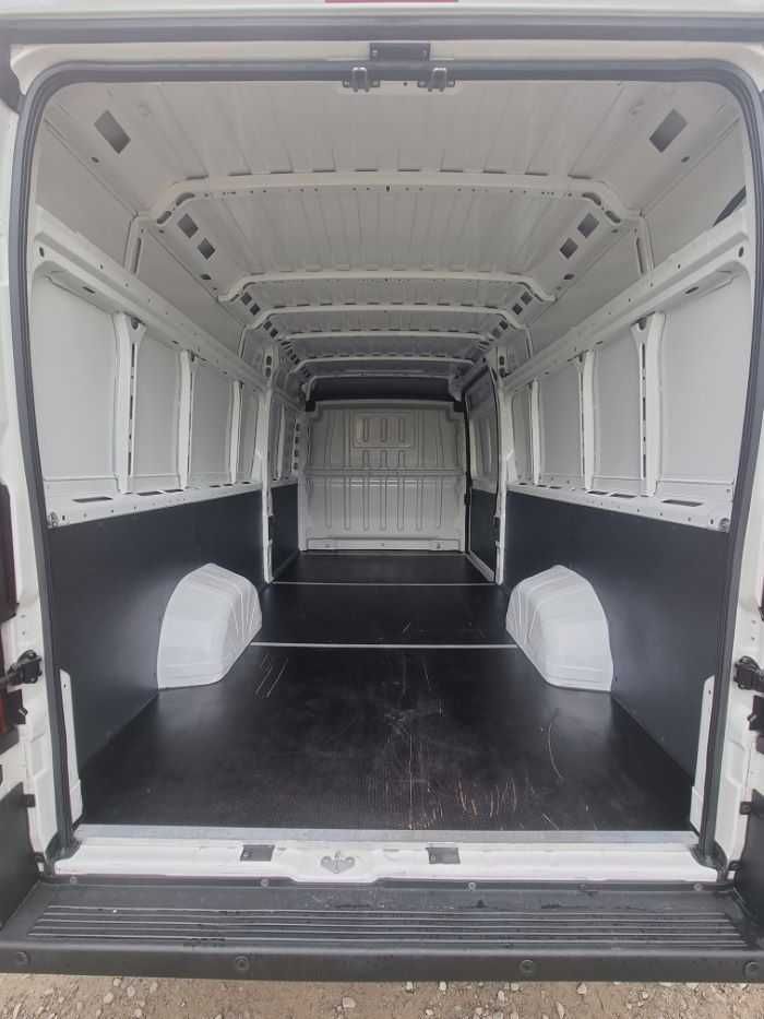 BUS Wynajem samochodów dostawczych Miejsce Piastowe DARKAR