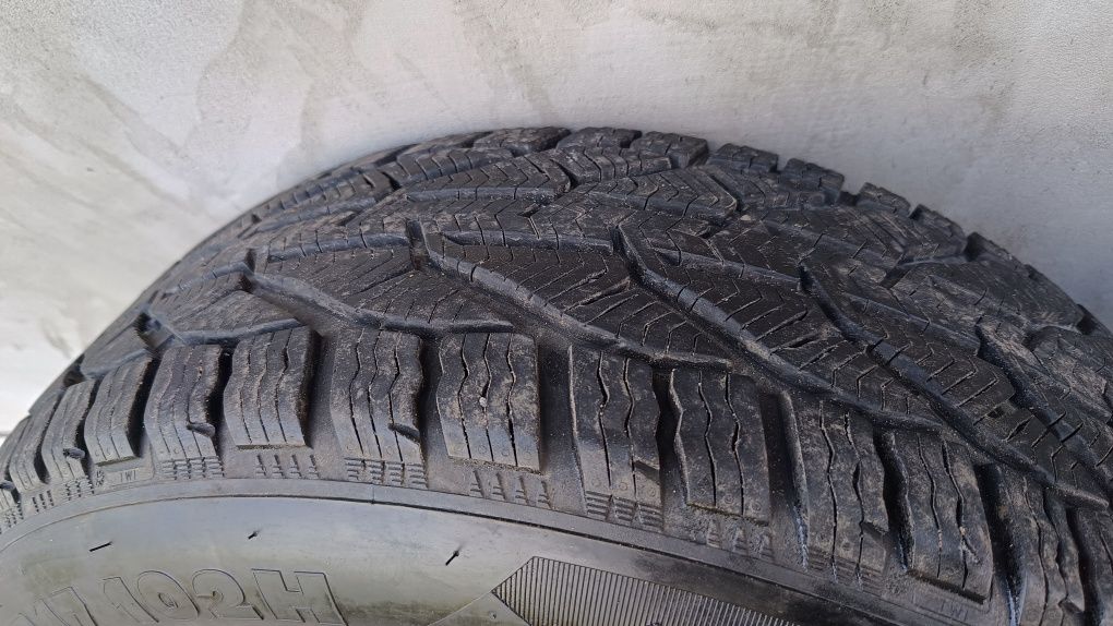 Зимові шини Taurus Winter SUV 225/65 R17 102H