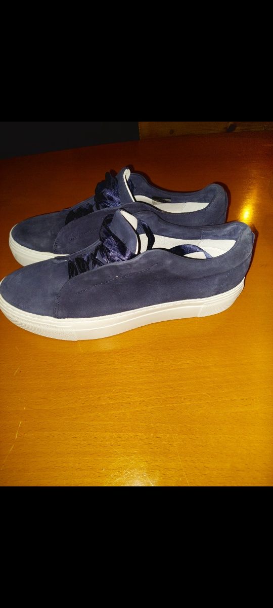 Vendo Sapatilhas marca Extralight originais  tamanho  41