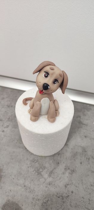 Piesek z masy cukrowej na tort jadalna figurka