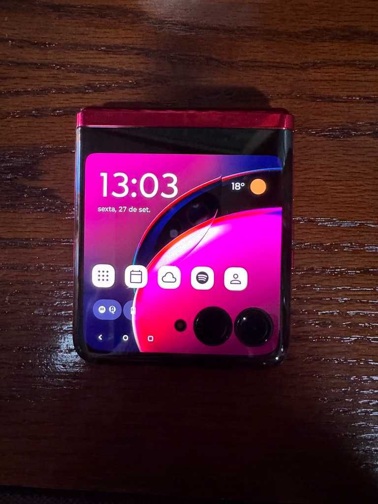 MOTOROLA RAZR 40 ULTRA cor Magenta 12GB/512GB