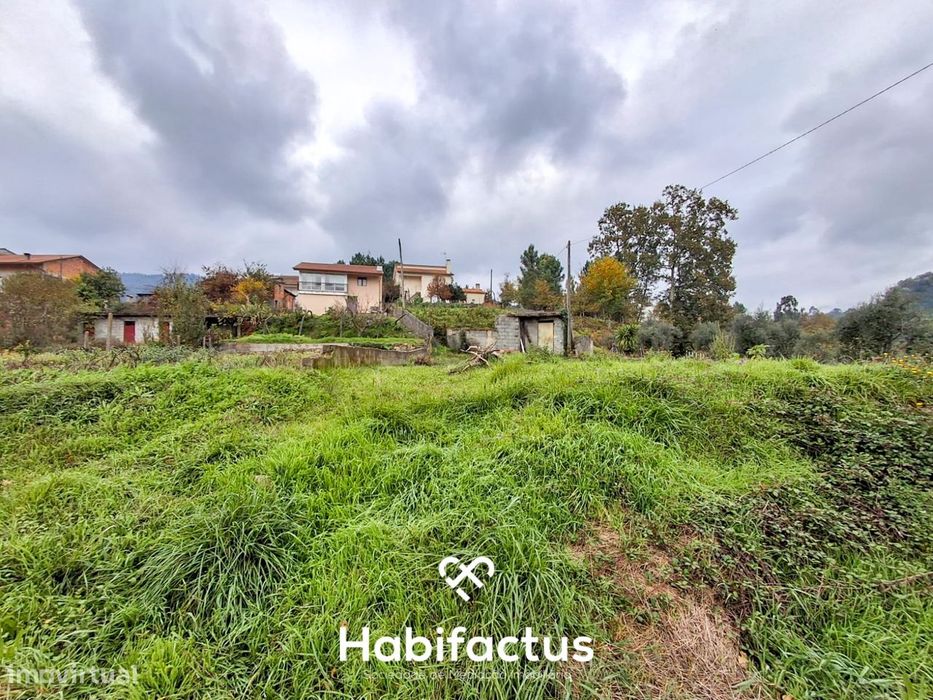 Terreno para construção com 1000 m2 em Viseu