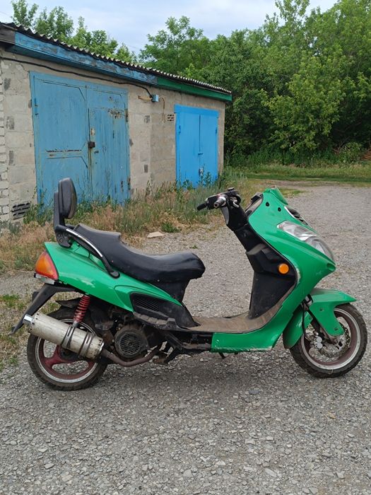 Скутер 150 кубов