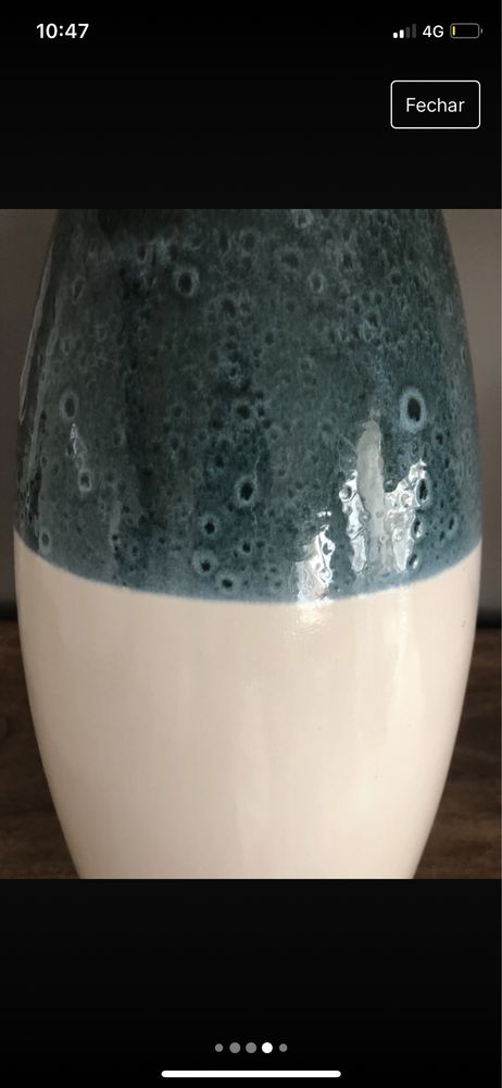 Jarra de ceramica azul e branca flores