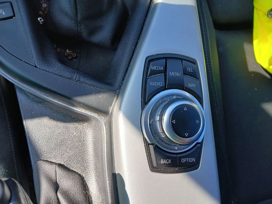 Rádio / auto-rádio BMW 1 (F20)