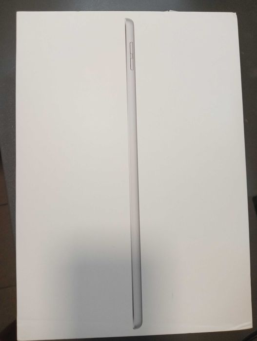 Tablet Apple iPad 10,2" 4 MB / 1 GB srebrny