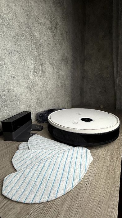 Миючий робот пилосос yeedi vac max