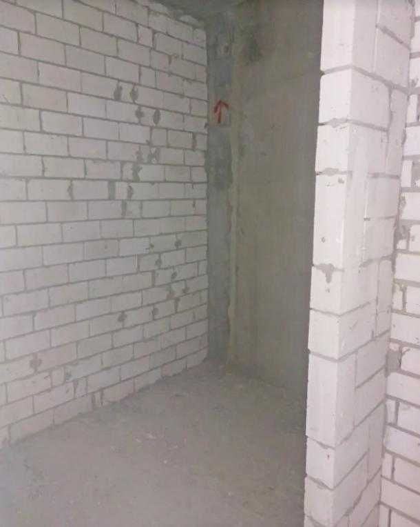 Продам квартиру в сданном новострое с документами.
