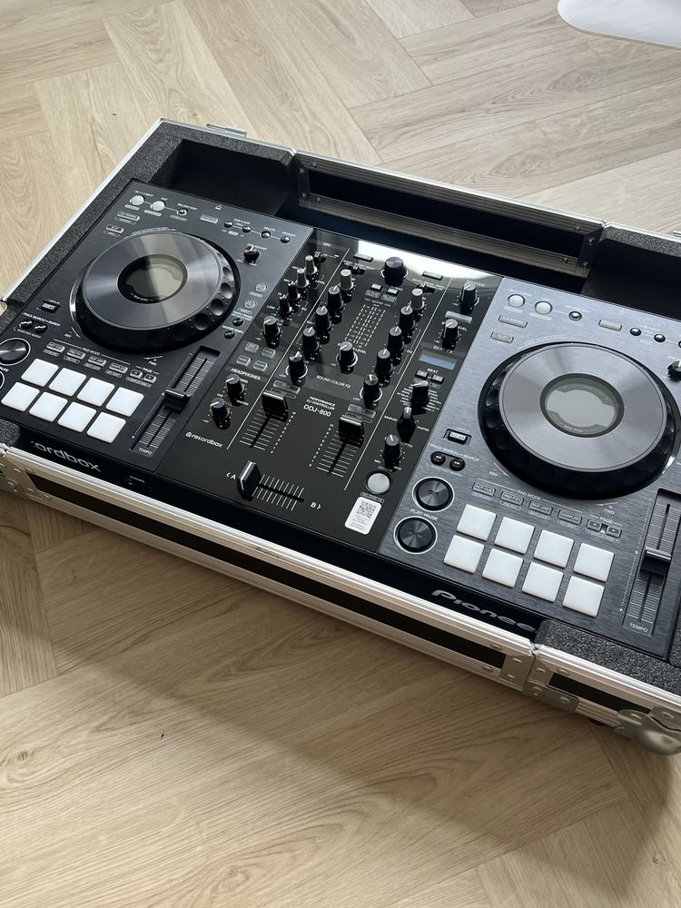 Kontroler DJ Pioneer DDJ-800 + twardy case