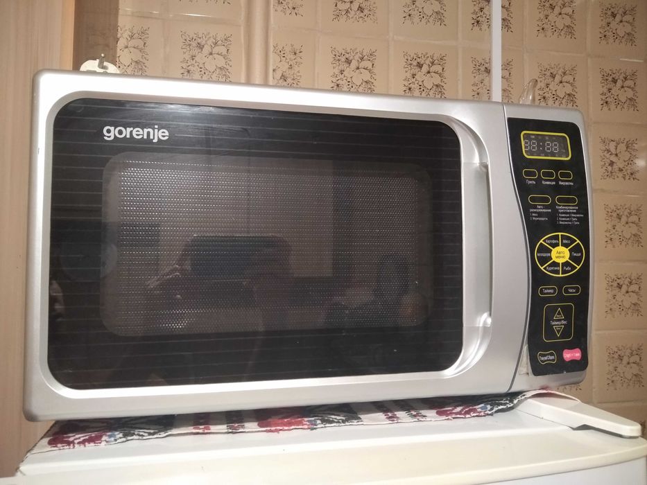 Мікрохвильова піч GORENJE MO-230 DC