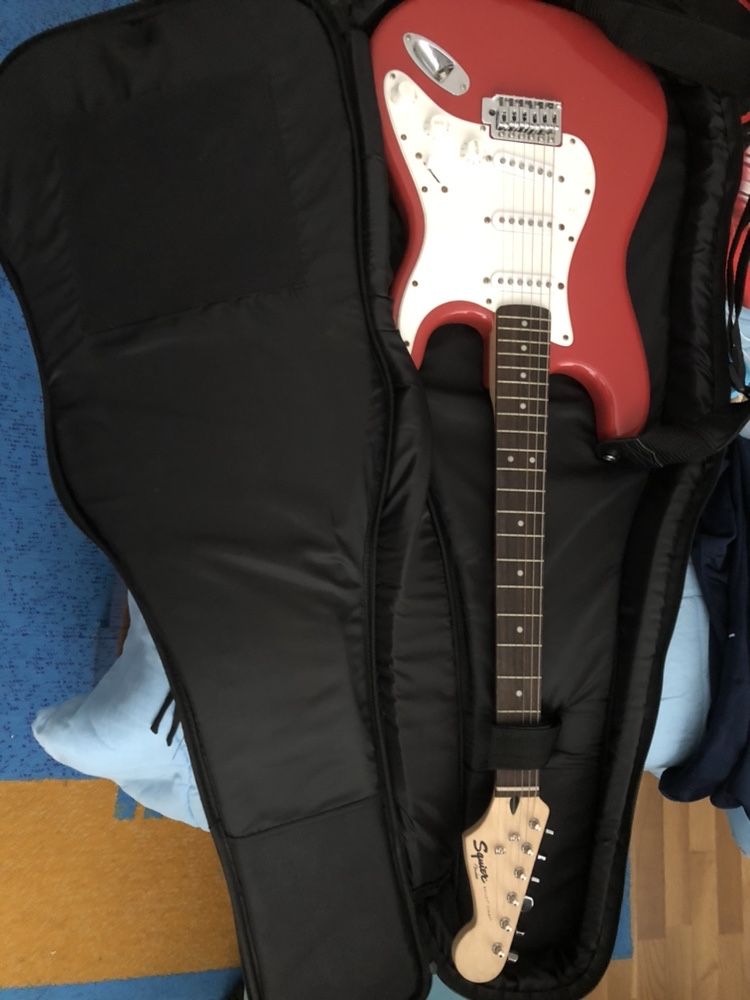 Guitarra eletrica squier