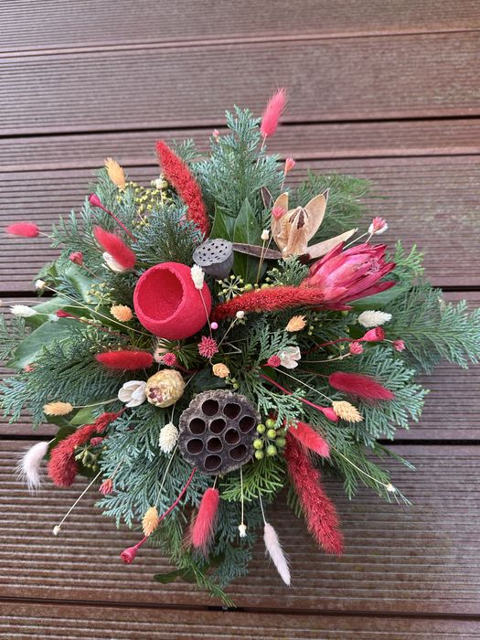 Kompozycja nagrobna suszki protea lotos