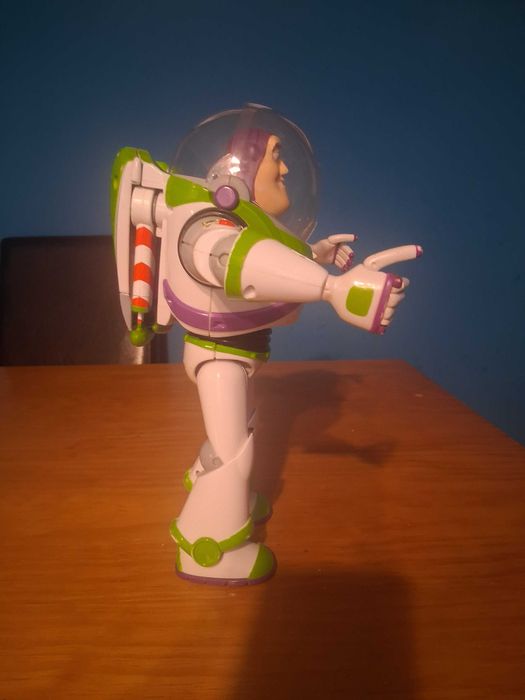 Brinquedo Buzz lightyear 30 cm