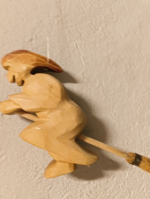 Drewniana figurka